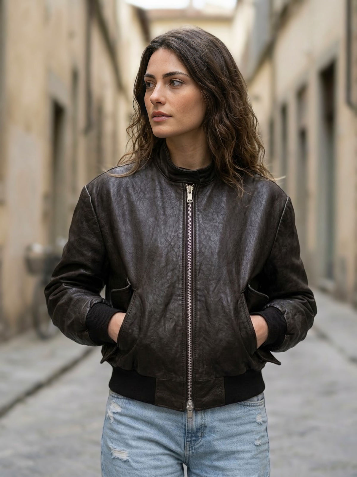 ⁠bomber-pelle-vegetale-donna-frontale-made-in-italy⁠