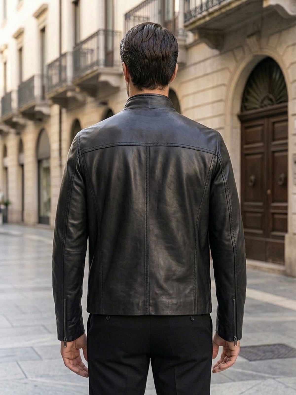 Giubbotto uomo in pelle nappa nera artigianale slim fit - vista posteriore