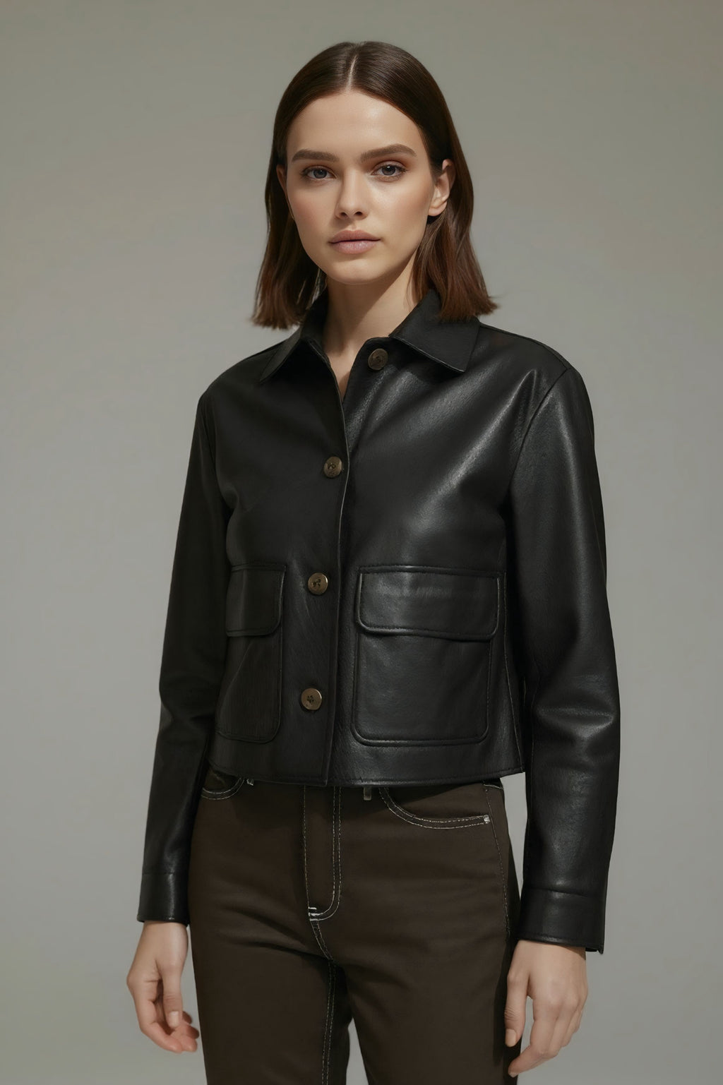 Giacchina crop ecopelle nera Made in Italy con bottoni - Centro della Pelle