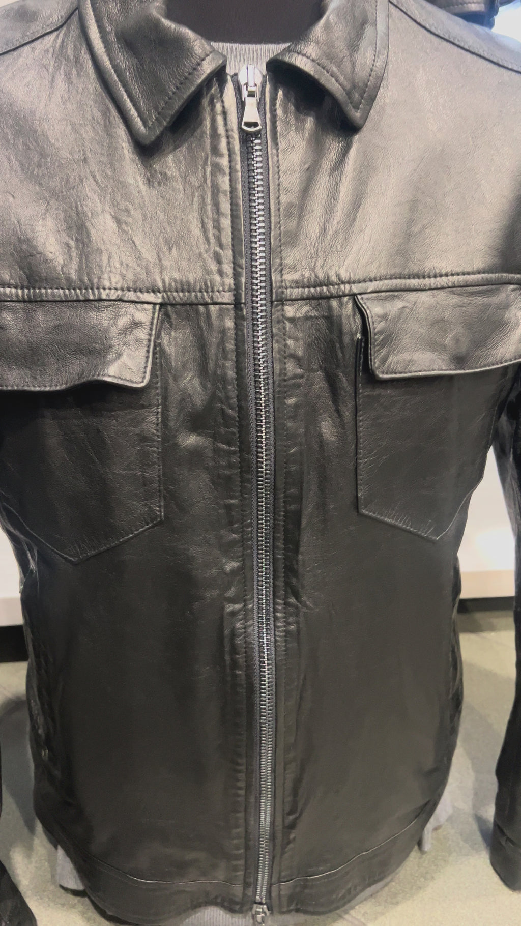 CARL- LA PELLE A CAMICIA