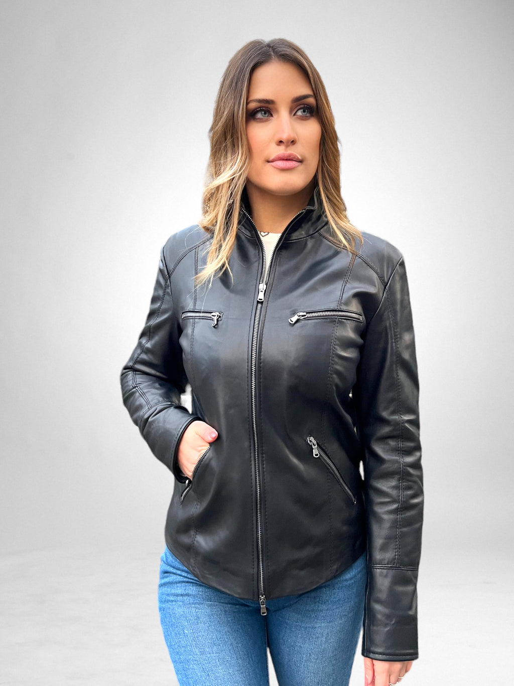 CARMILIA, LA GIACCA FORMOSA